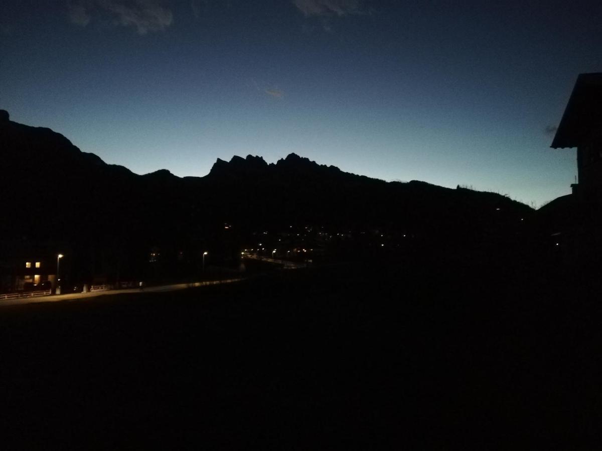 Casa Vacanze Miramonti - Appartamento Con Balcone Con Vista Sulle Dolomiti Borca di Cadore Eksteriør billede